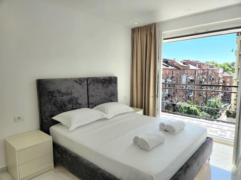 Center Penthouse Oasis Apartment Tirana