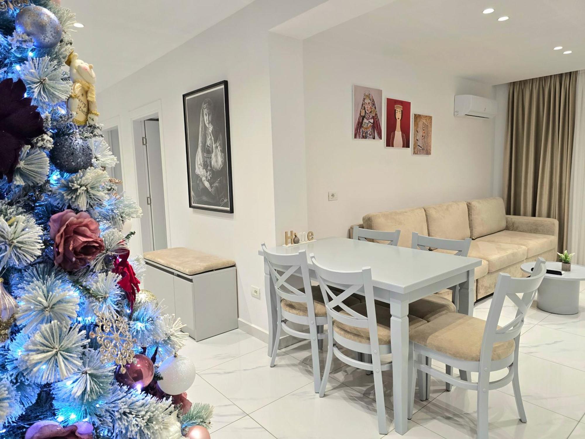 Center Penthouse Oasis * Tirana