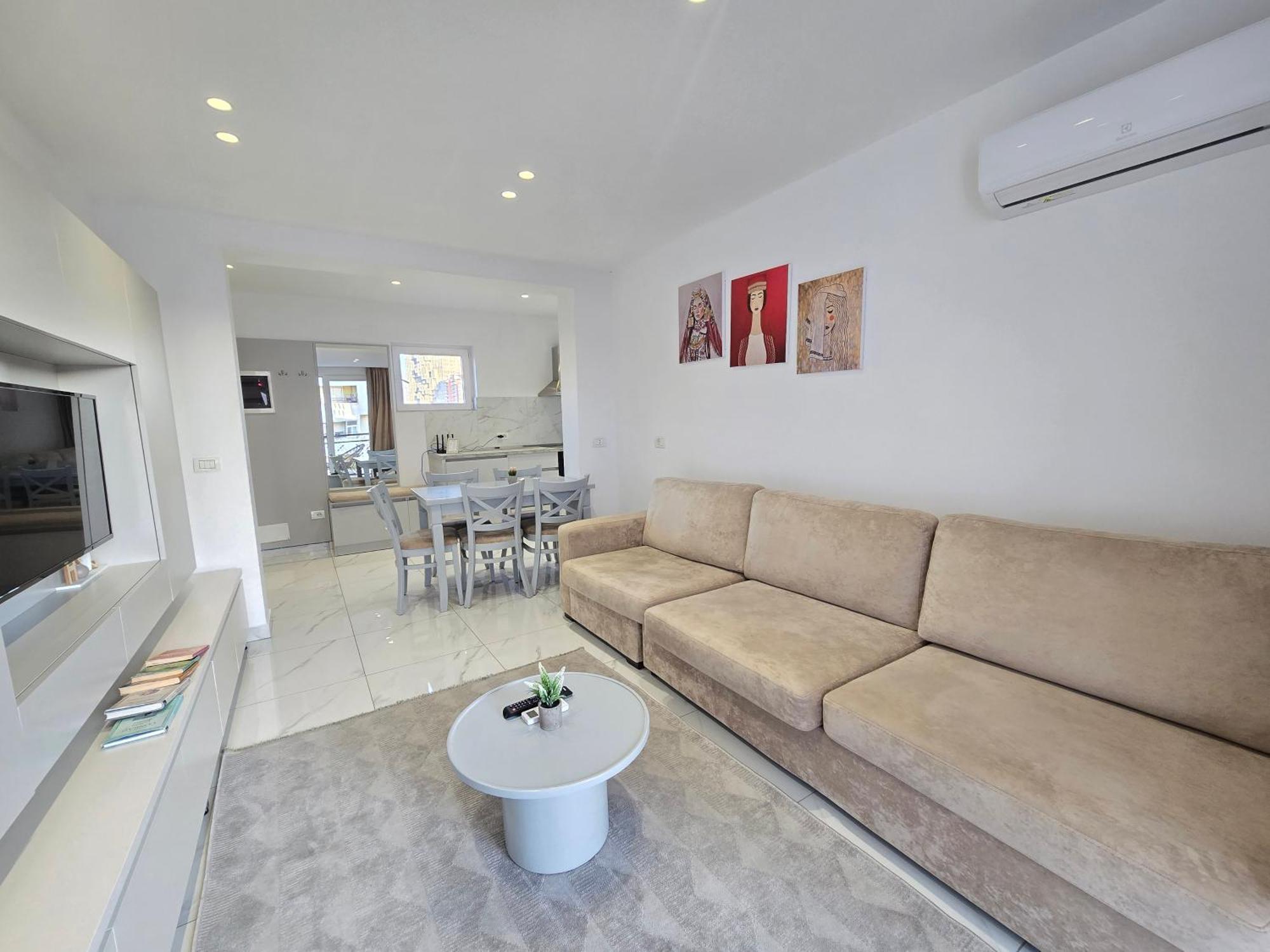 Center Penthouse Oasis Tirana